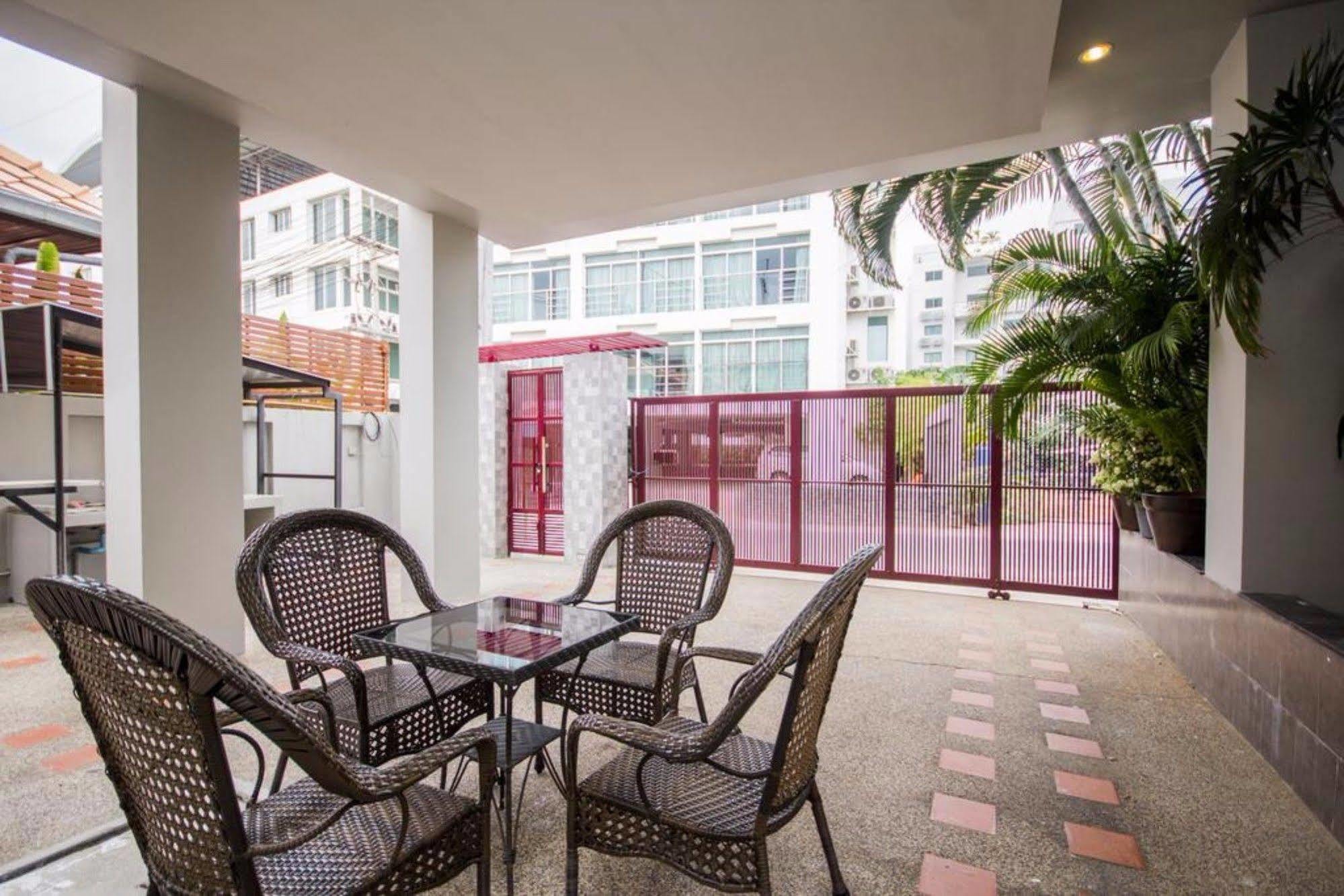 Abacus Villa Pattaya Exterior photo